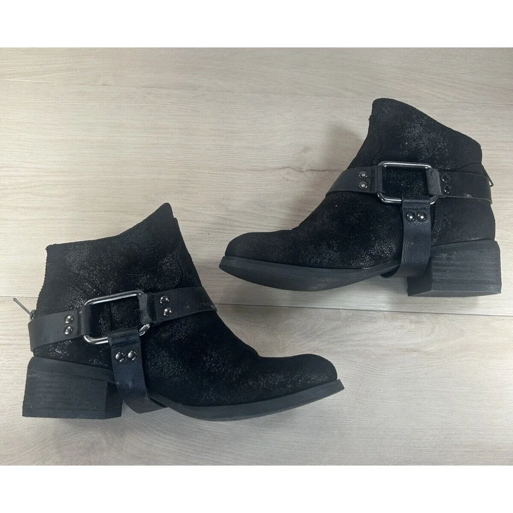 Not Rated Western Harness Women Ankle Boots Size 7 Black‎ Low Heel Cowboy Boho